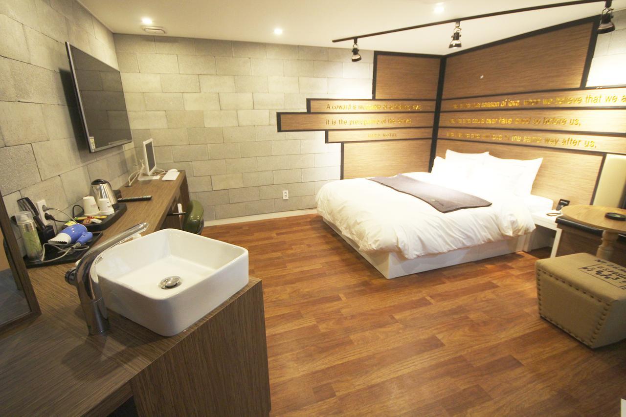 Haru Hotel Gimhae Exteriör bild