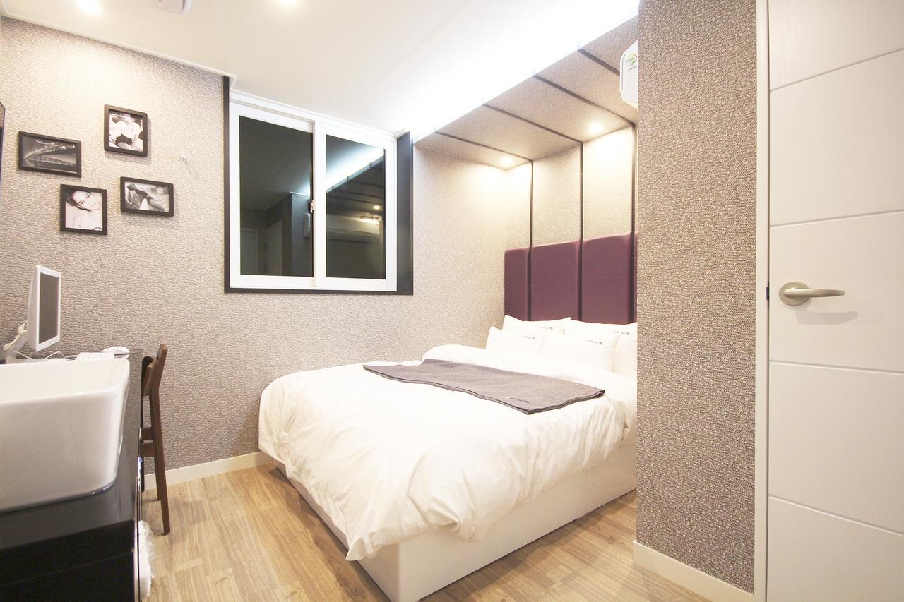 Haru Hotel Gimhae Exteriör bild