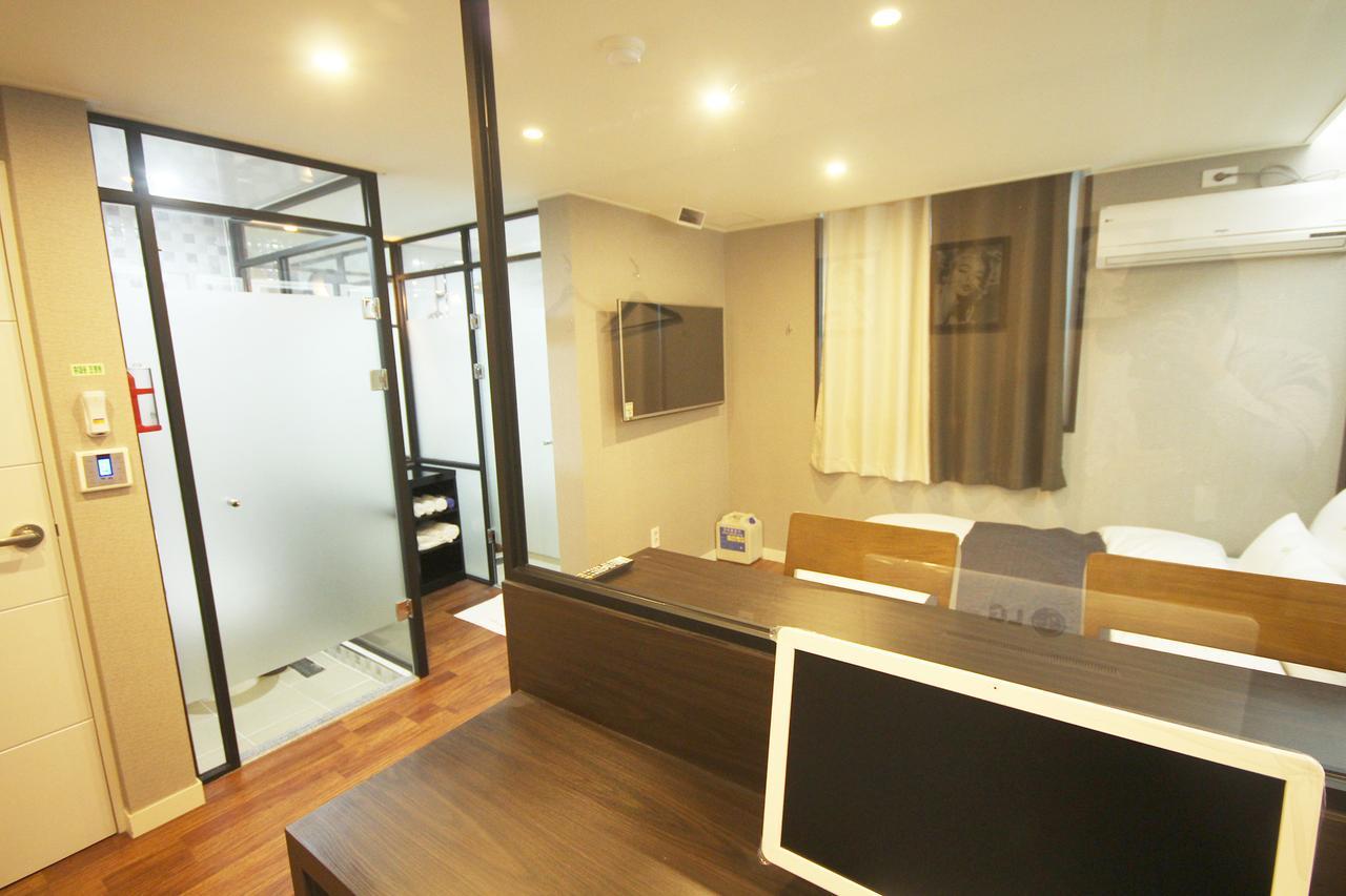 Haru Hotel Gimhae Exteriör bild