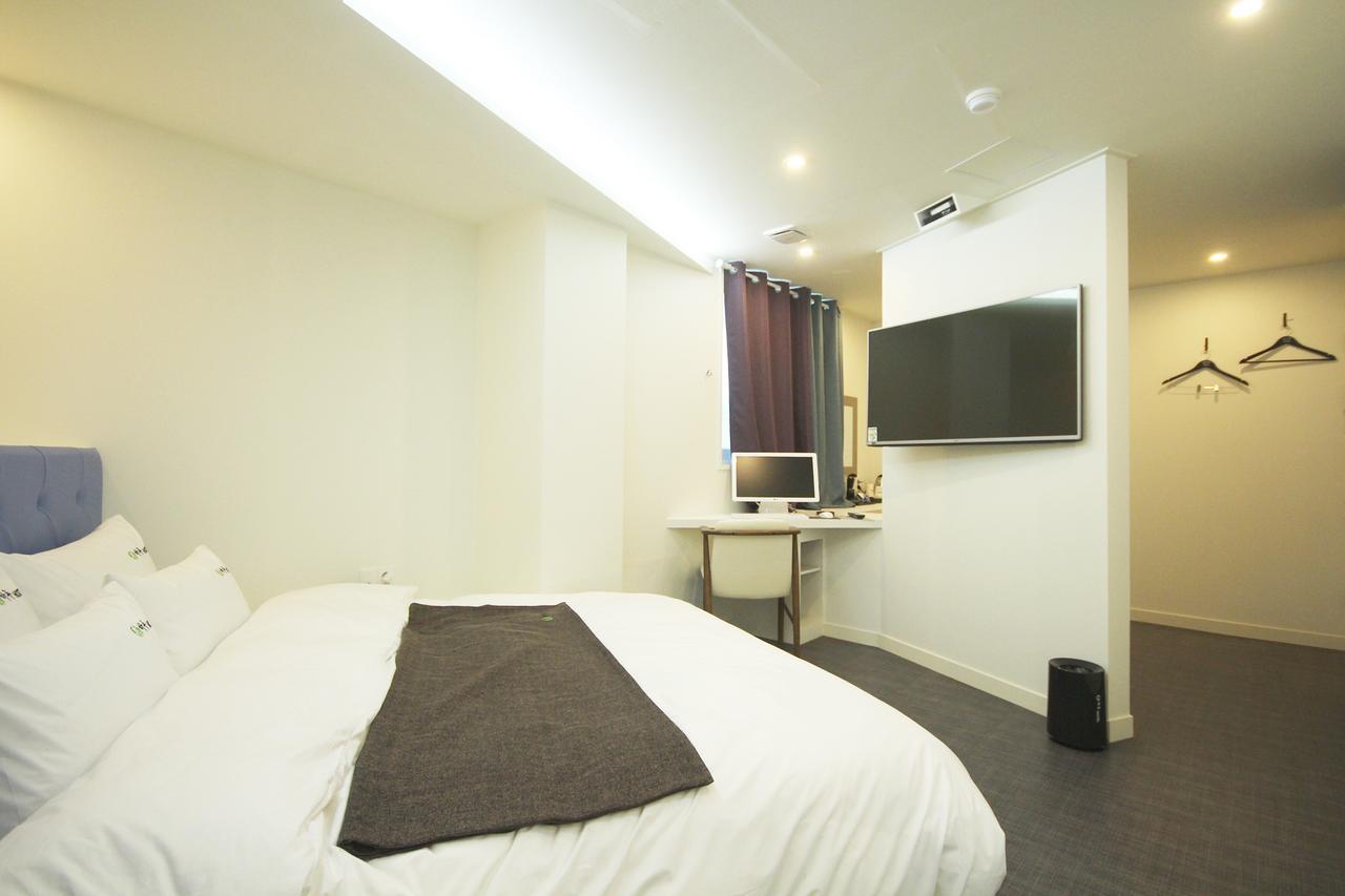 Haru Hotel Gimhae Exteriör bild