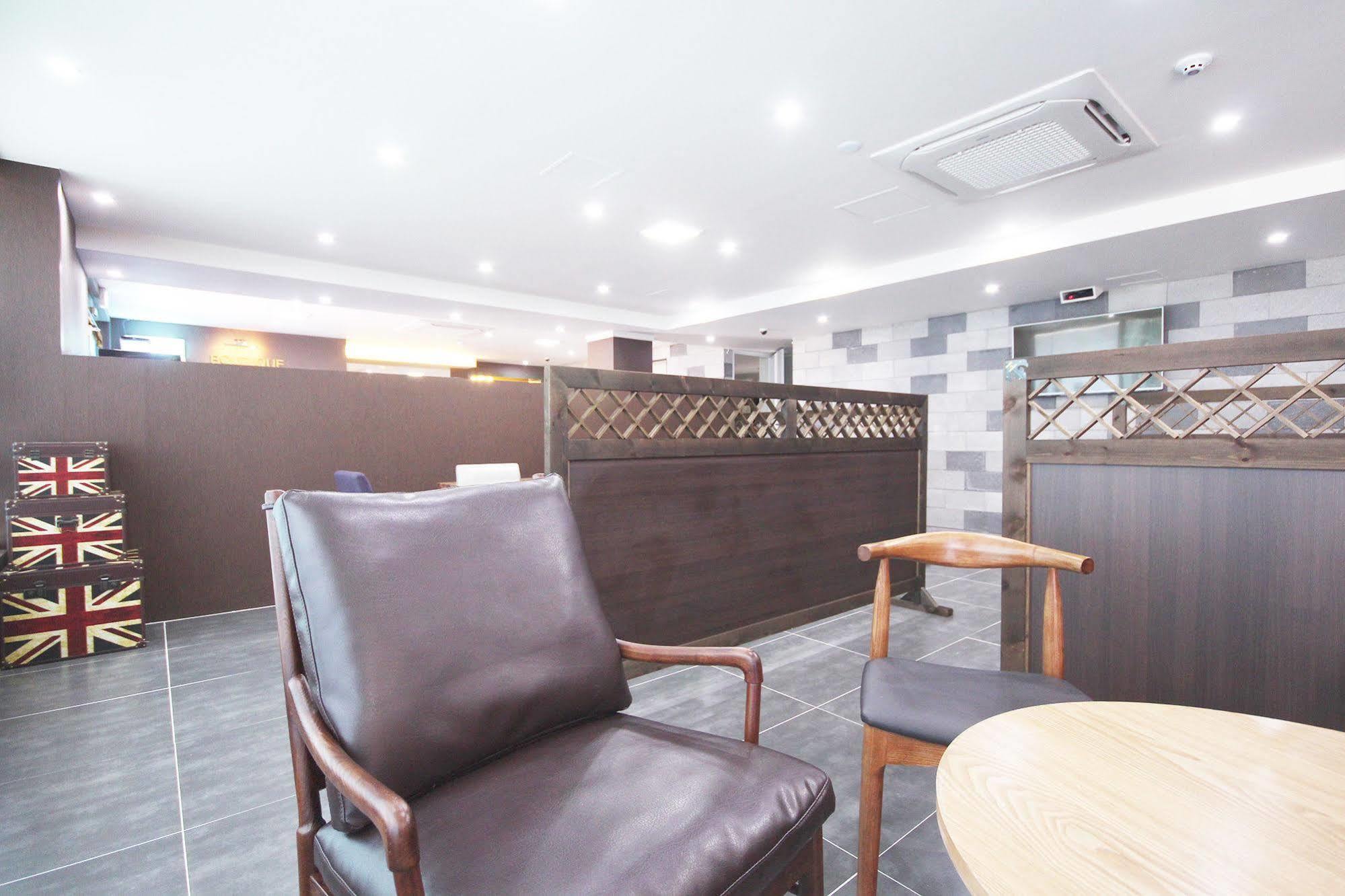 Haru Hotel Gimhae Exteriör bild