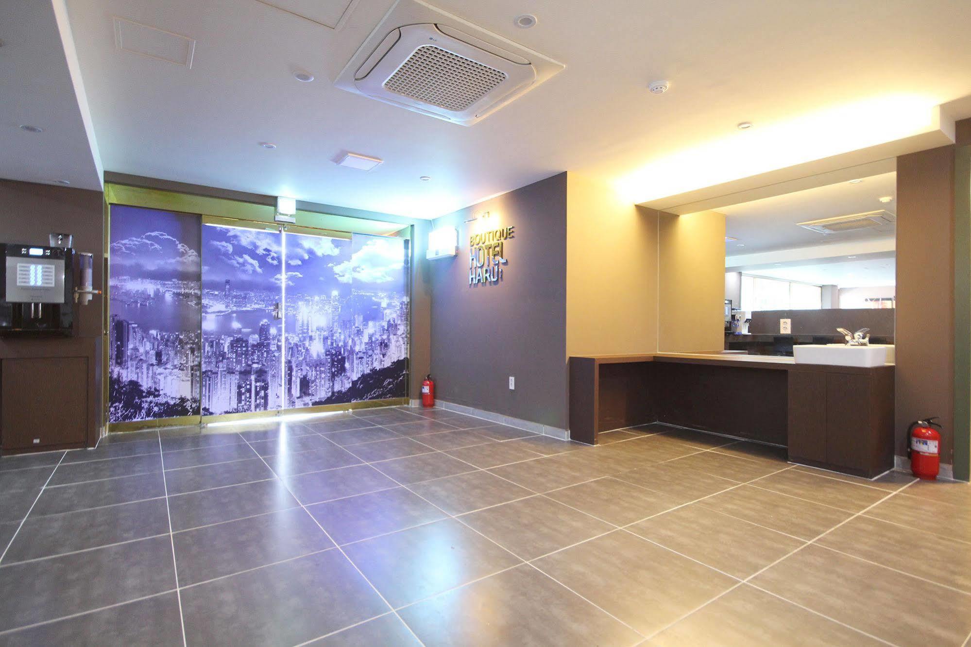 Haru Hotel Gimhae Exteriör bild