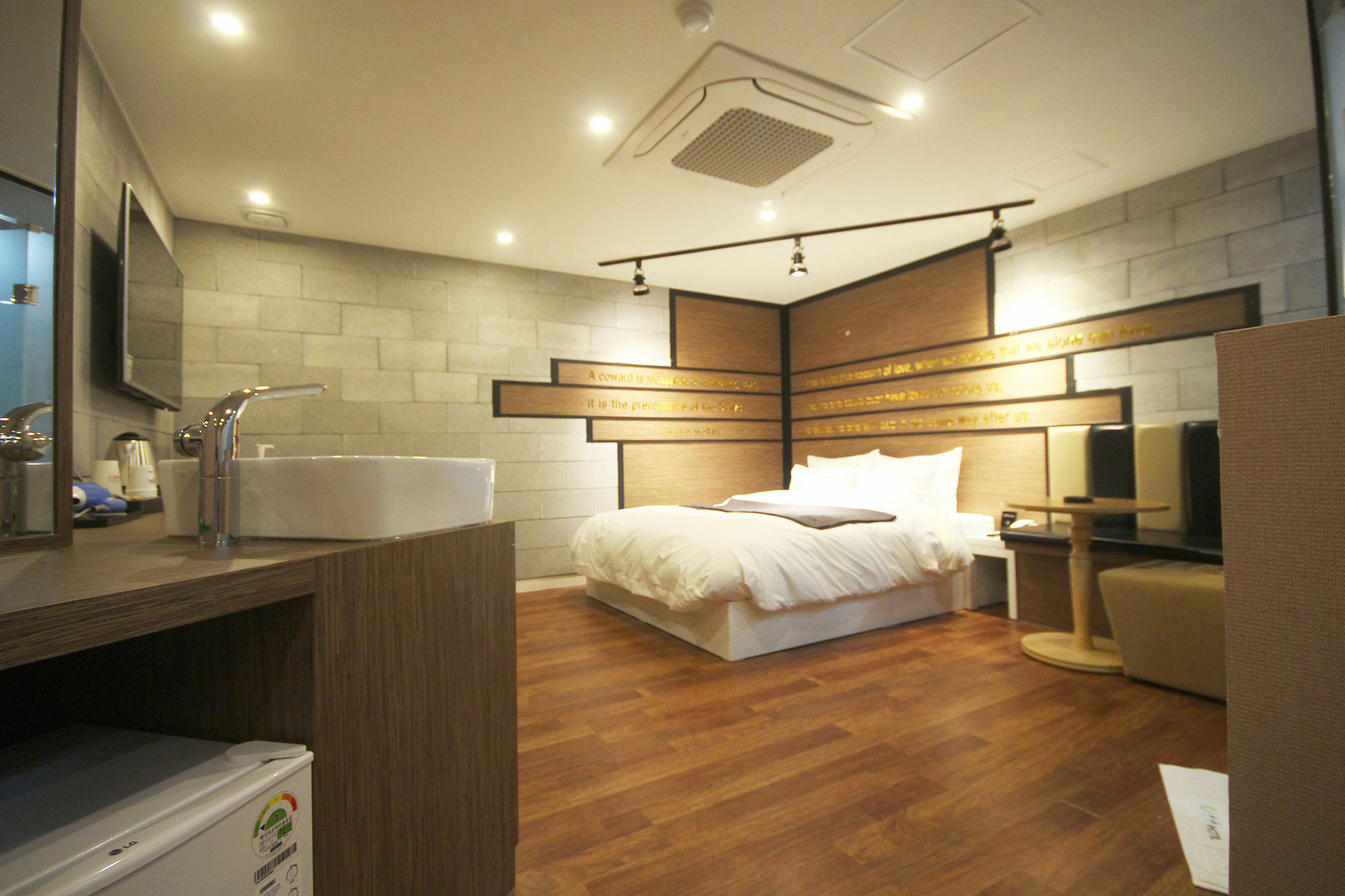 Haru Hotel Gimhae Exteriör bild